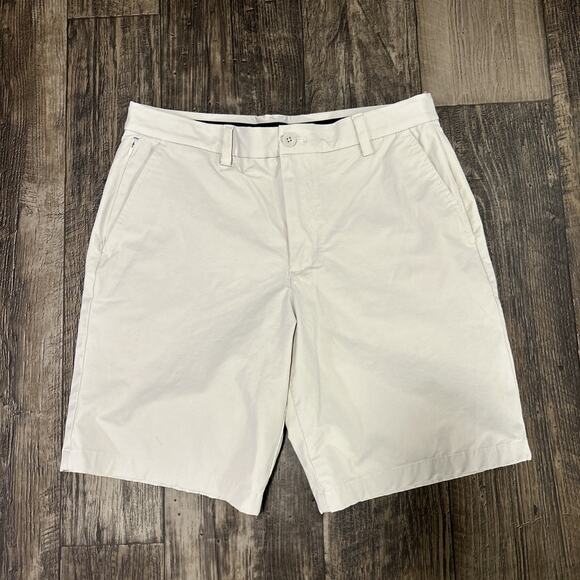Vineyard Vines Khaki On the Go Shorts Men’s 31 Golf Career Performance Tan Stone - Picture 1 of 6